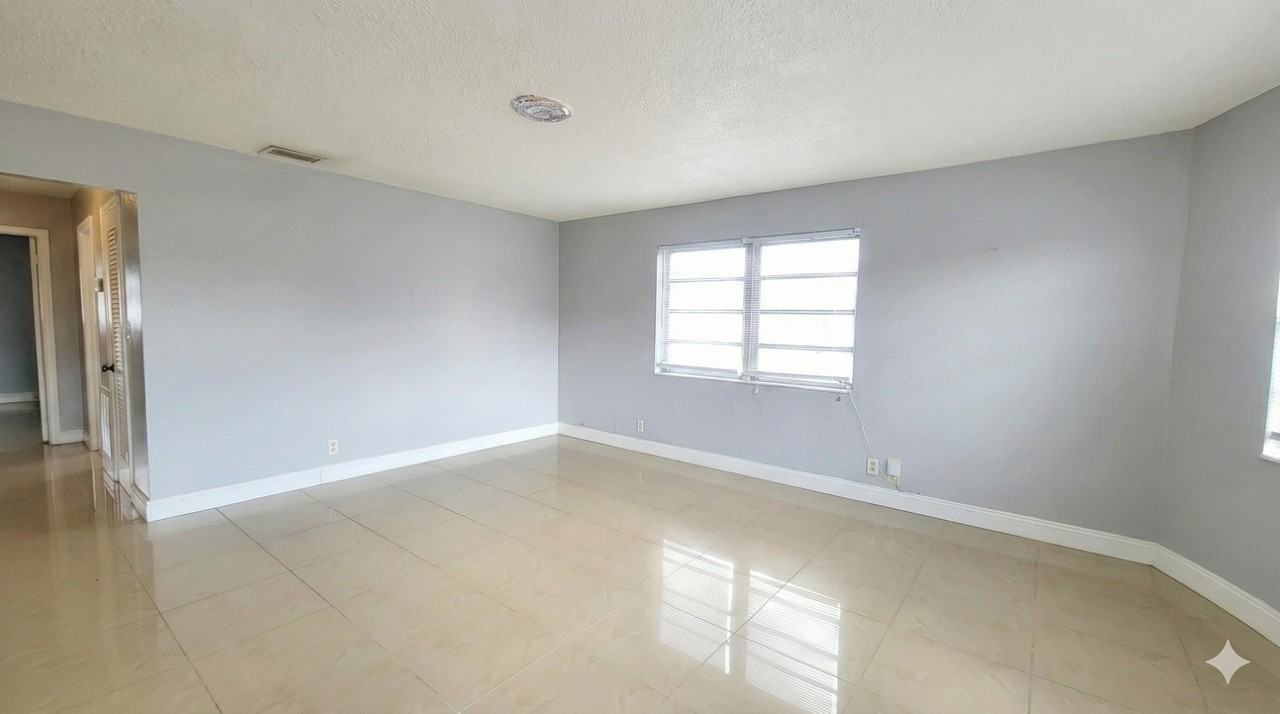 1821 Ne 56th St #4 - Photo 2 of 10
