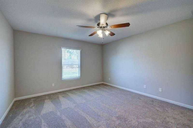 1755 Sw Cannon Ave - Photo 7 of 21