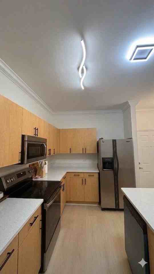 533 Ne 3rd Ave #120