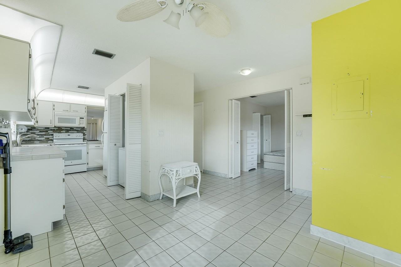 13679 Date Palm Ct #B - Photo 7 of 46