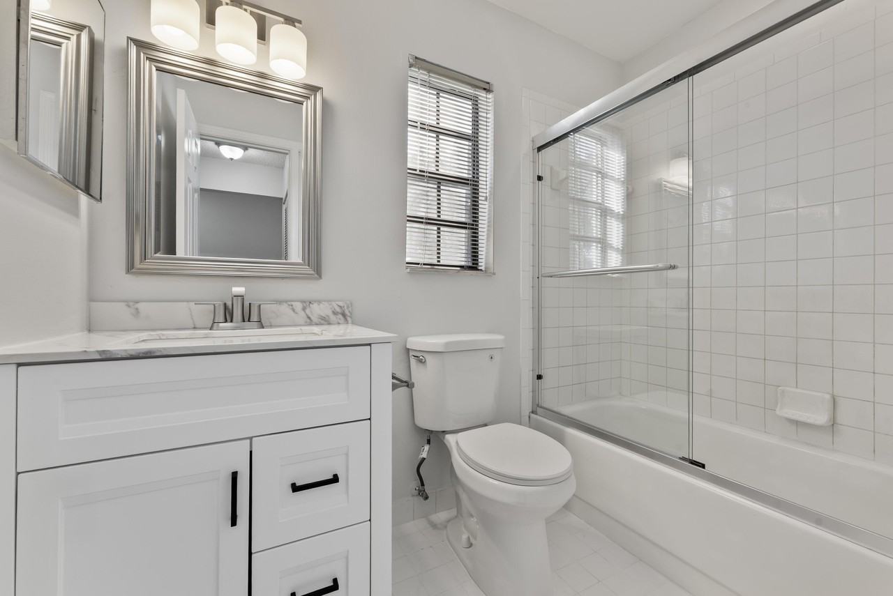 2900 Olivewood Ter #201 - Photo 7 of 22