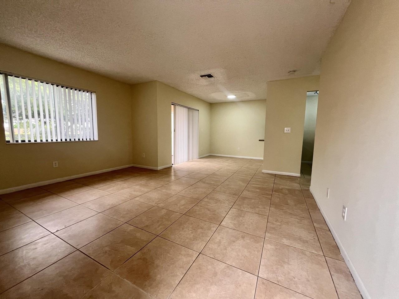 6061 10th Ave N #242 - Photo 4 of 37