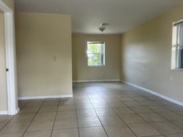 featured image of 1021 W 2nd St #0
