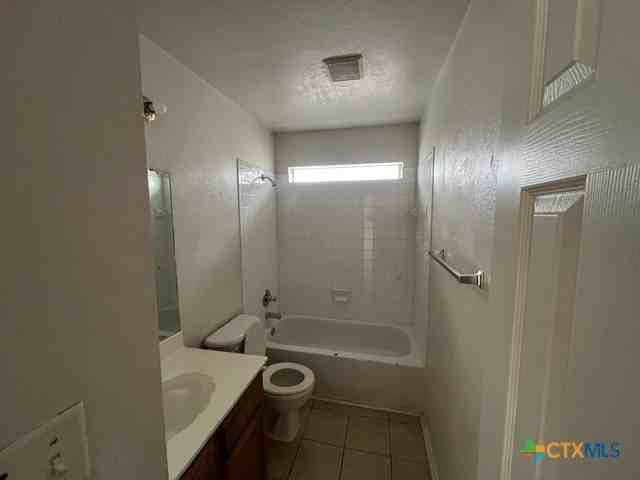 3408 Barcelona Dr - Photo 4 of 9