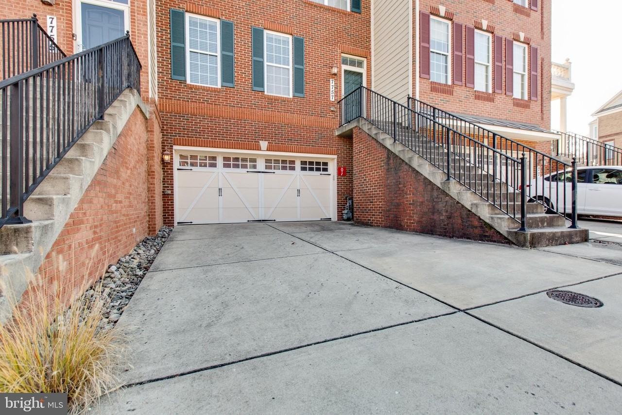 7757 Crystal Brook Way - Photo 4 of 50