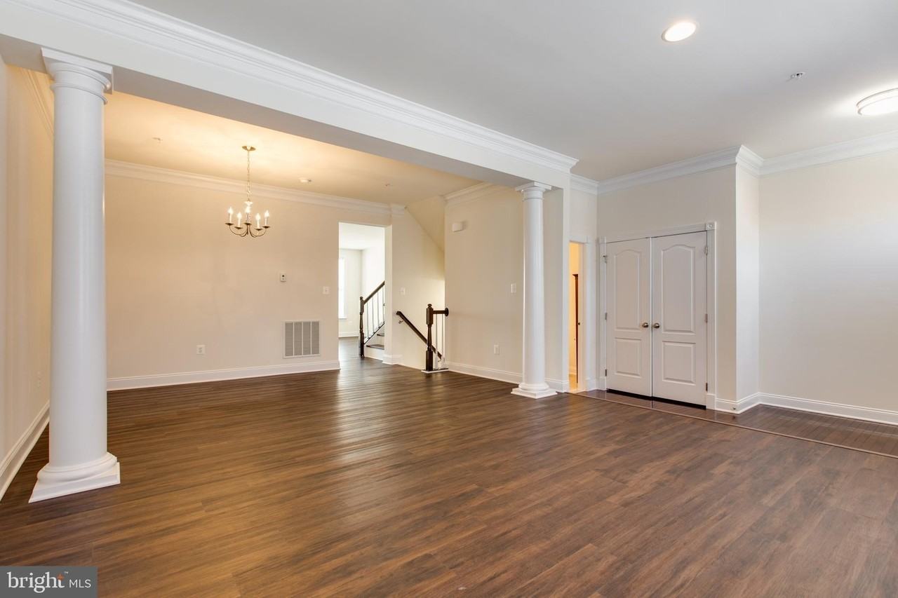 7757 Crystal Brook Way - Photo 7 of 50