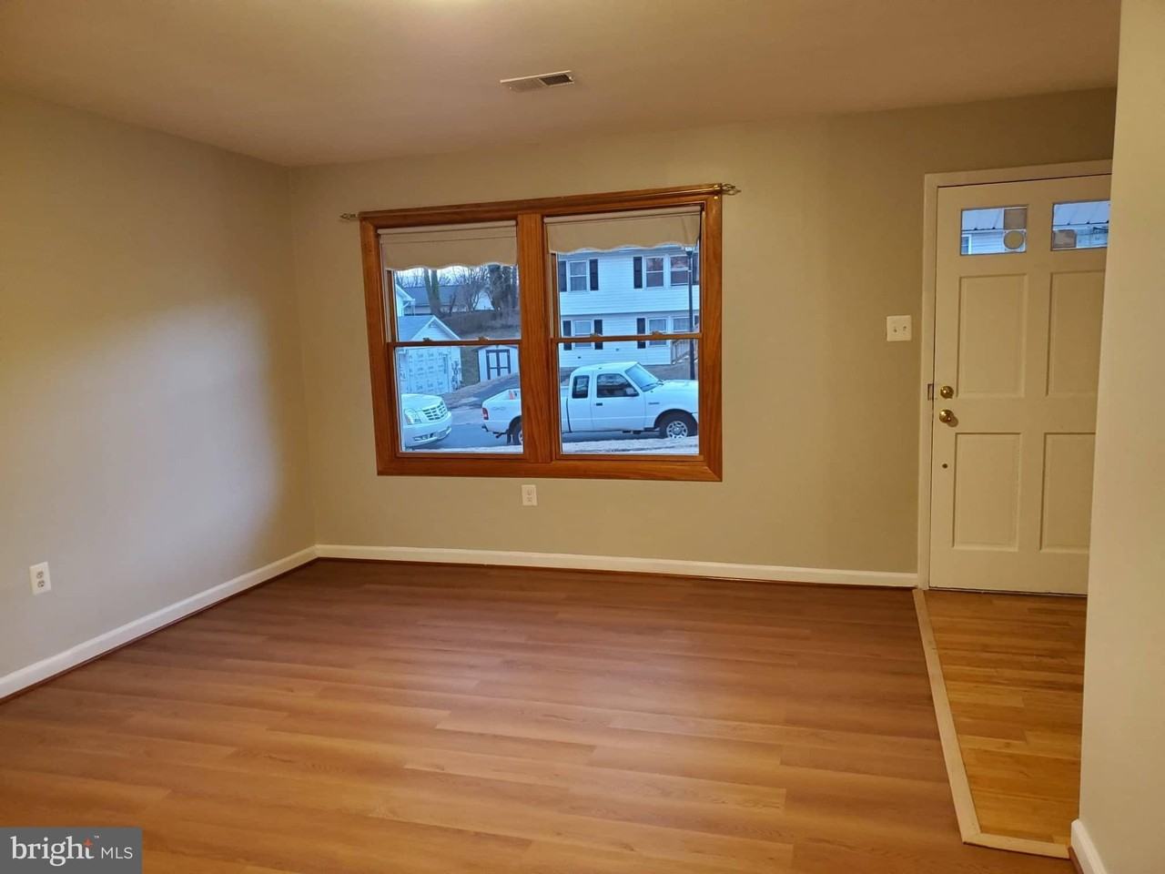 1321 Greyswood Rd - Photo 2 of 15