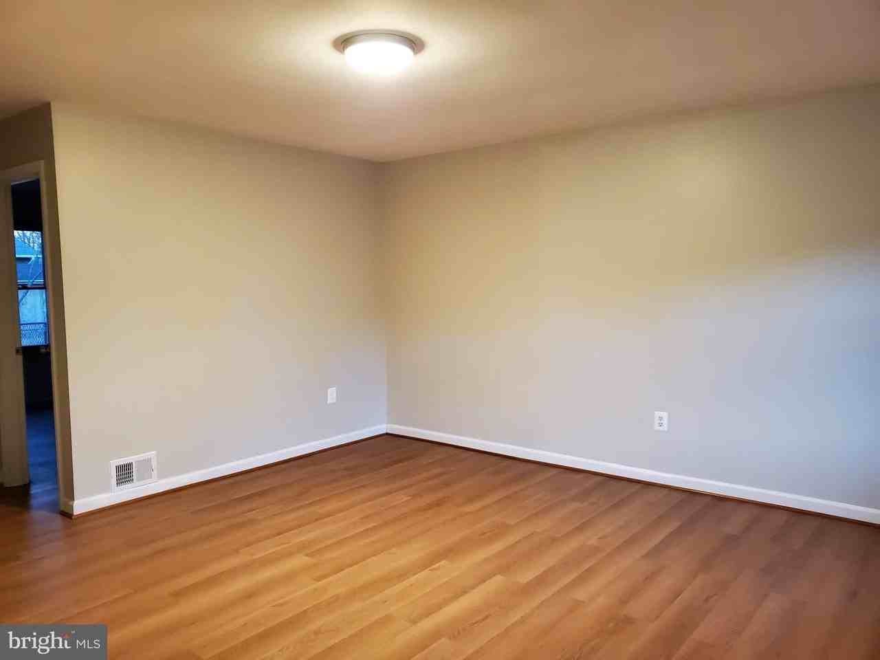 1321 Greyswood Rd - Photo 3 of 15