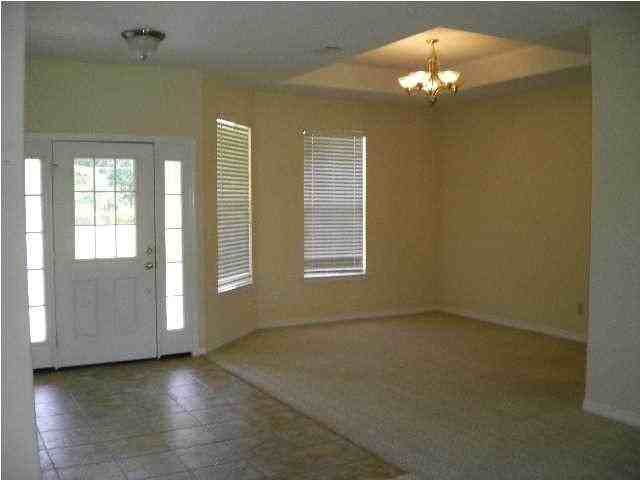 1002 Stanley Ln - Photo 2 of 15