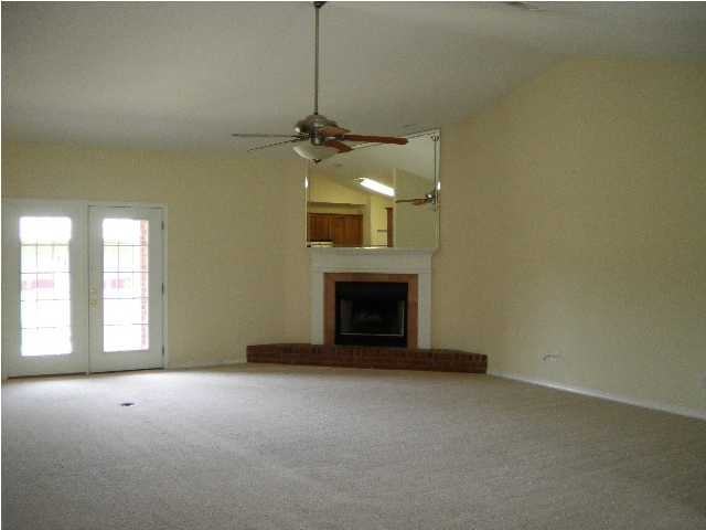 1002 Stanley Ln - Photo 3 of 15