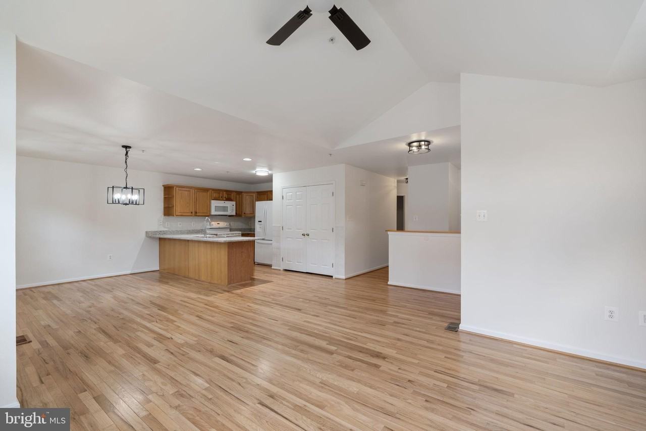 211 Westlake Blvd - Photo 7 of 28
