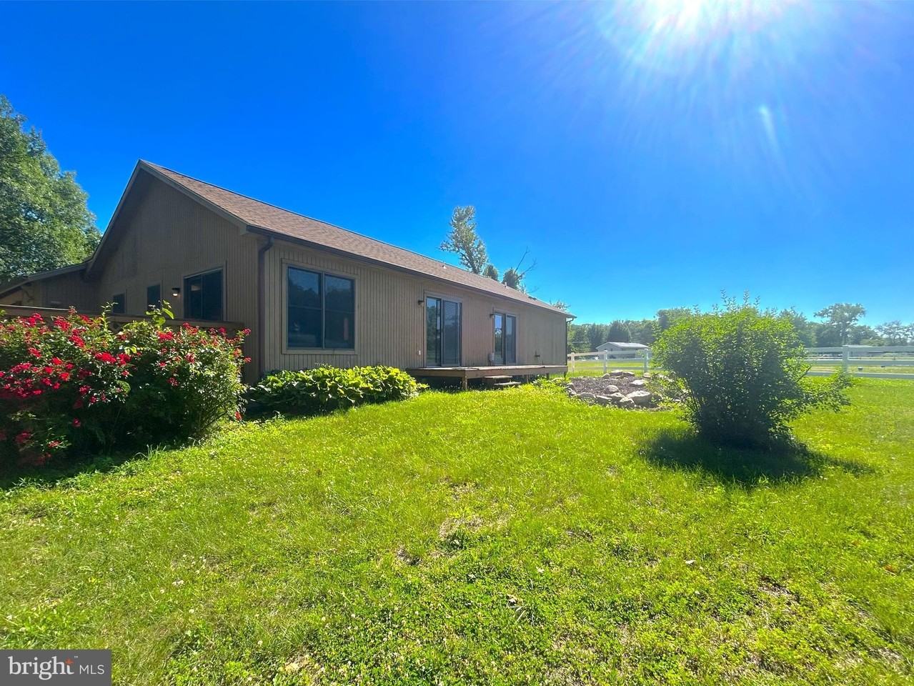 811 Court House Point Rd - Photo 2 of 12