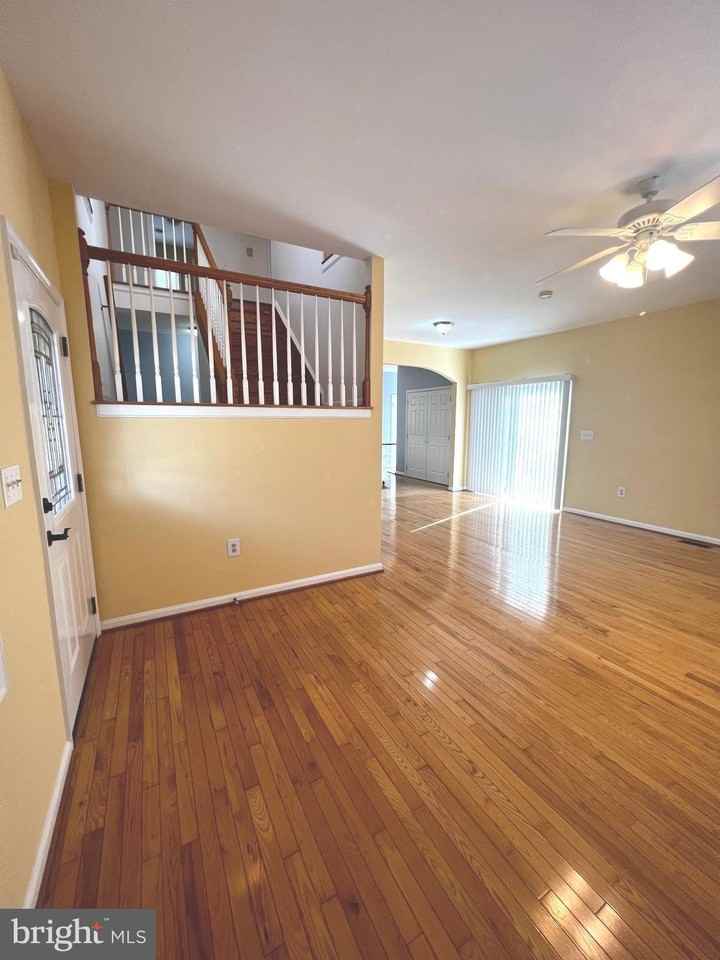 13283 Main Ave - Photo 4 of 47