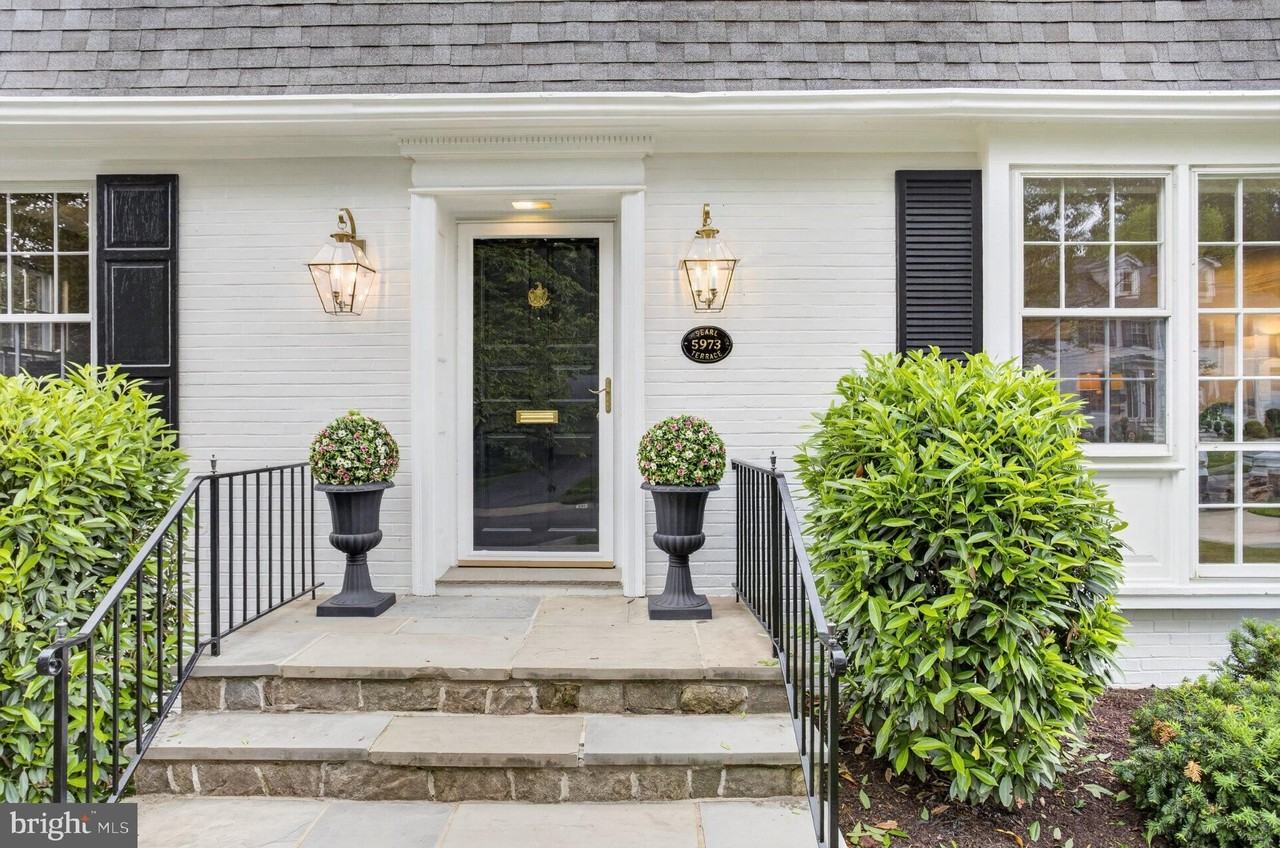5973 Searl Ter - Photo 4 of 45