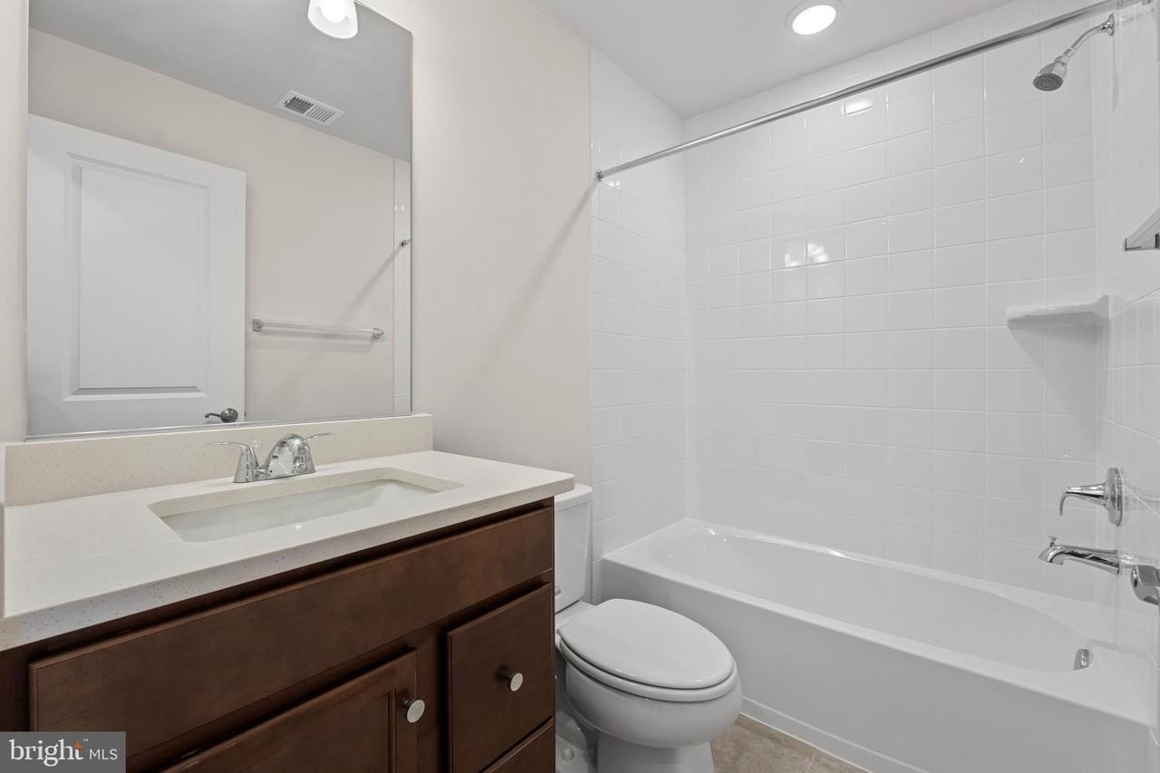 6045 Soho Way - Photo 4 of 27