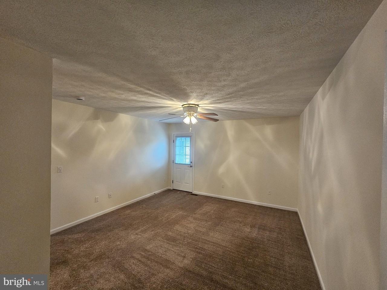 43475 Windy Way - Photo 4 of 23