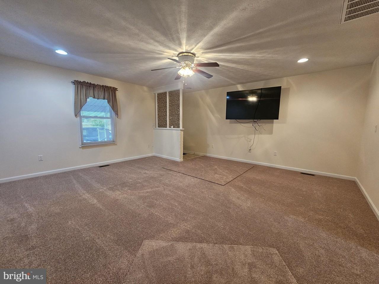 43475 Windy Way - Photo 7 of 23