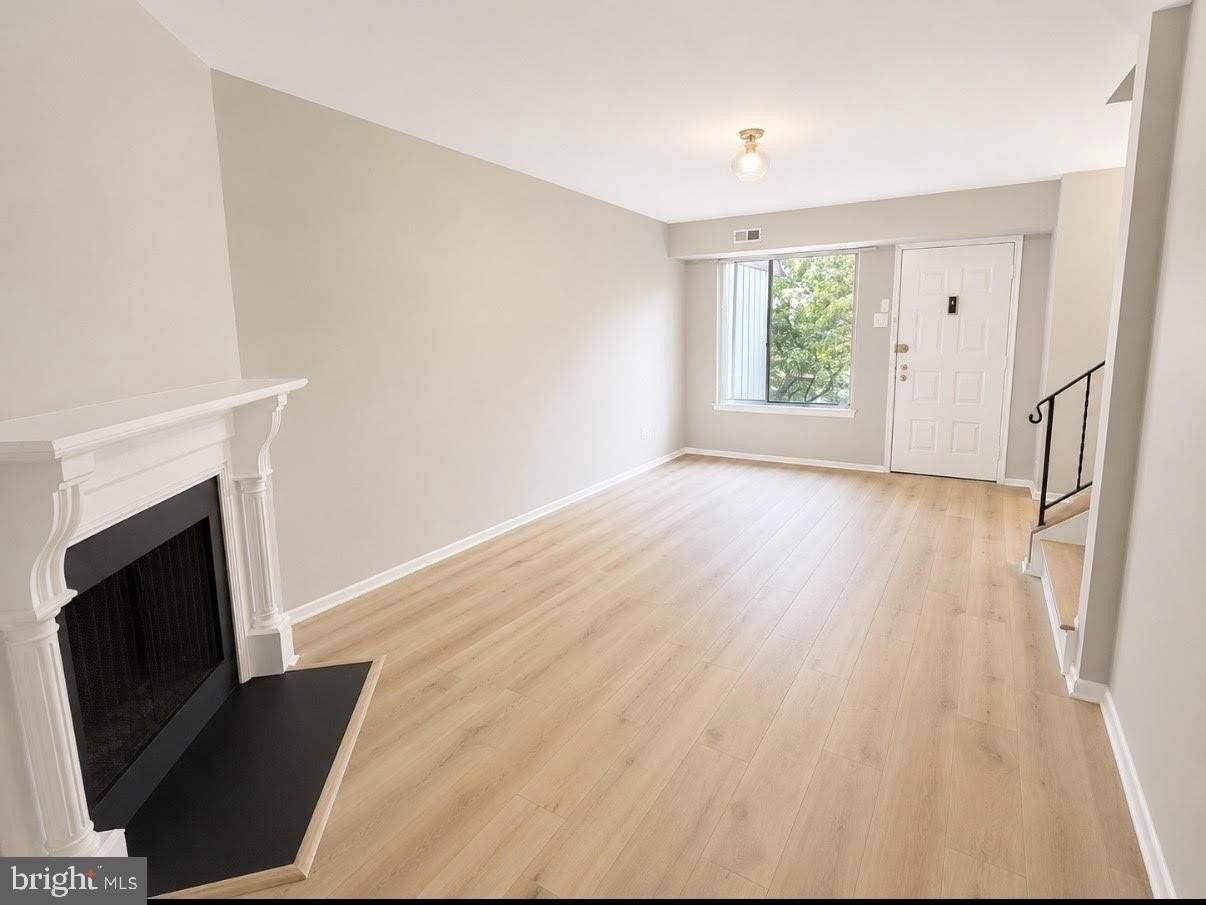 802 Timber Rdg - Photo 2 of 19