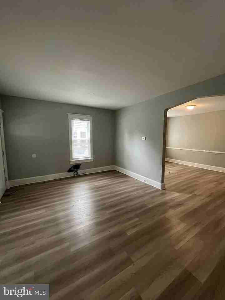 255 Hollywood Dr - Photo 4 of 16