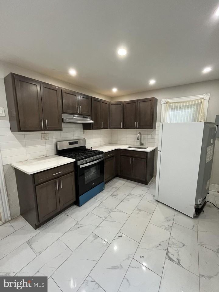 30 Cumberland Ave - Photo 2 of 11