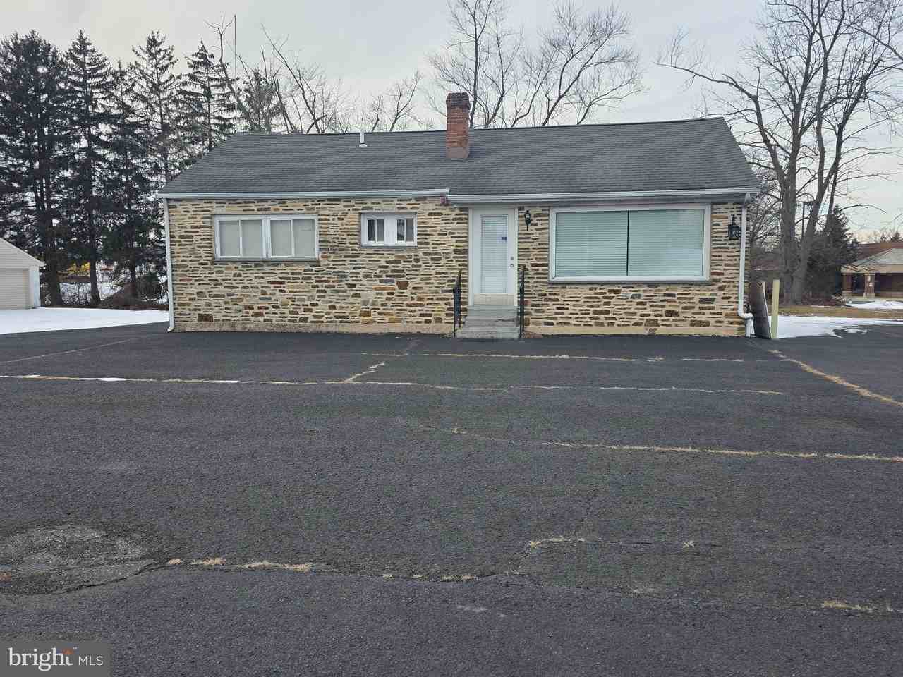 513 W Butler Ave