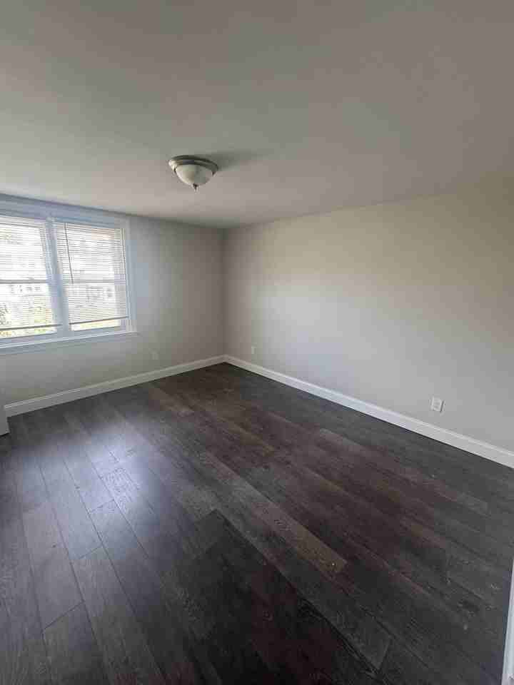 216 W Washington Ave - Photo 6 of 14