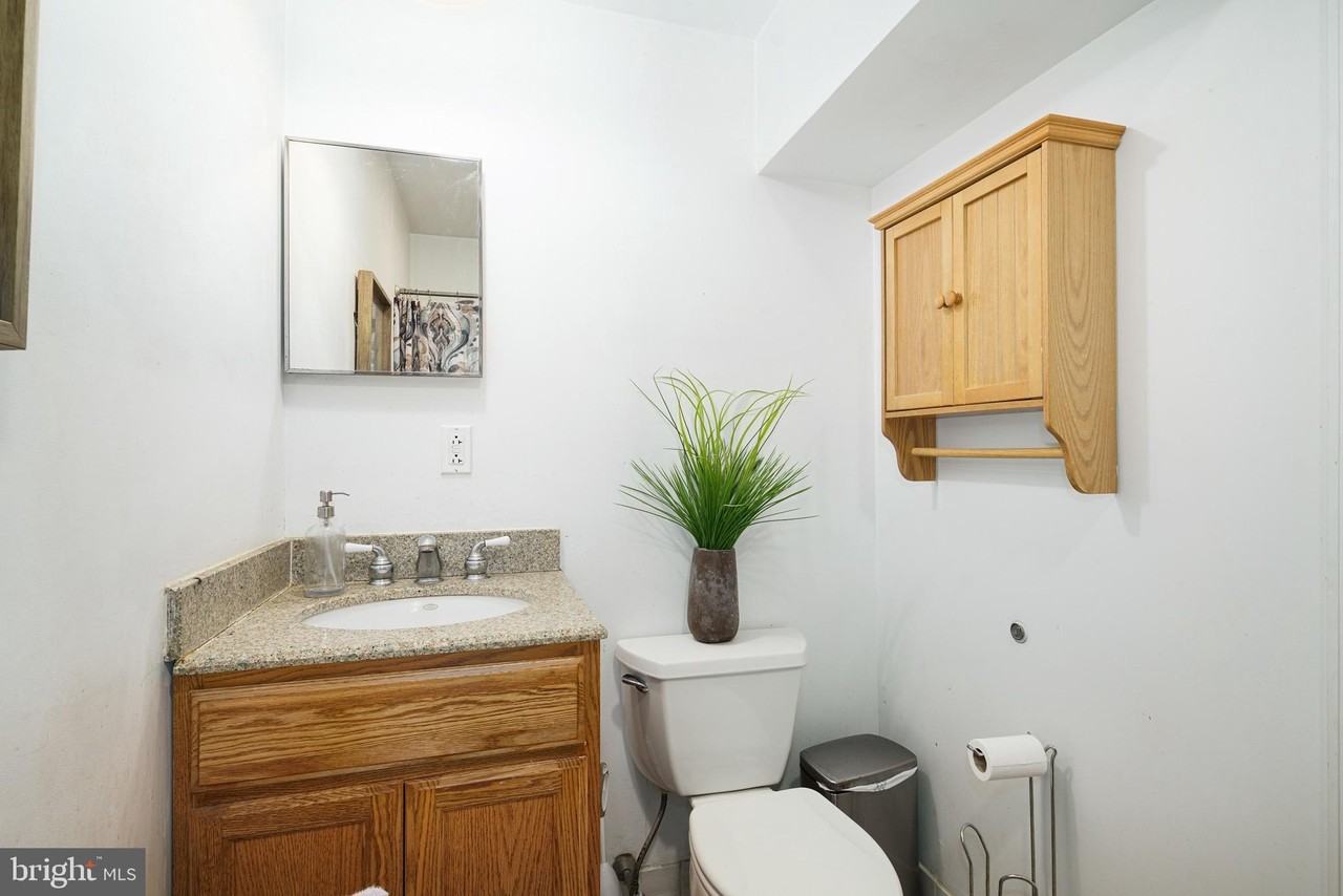 1520 Kater St #C - Photo 4 of 12
