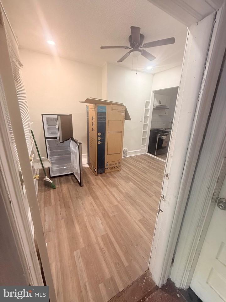 504 N 57th St #1 - Photo 4 of 10