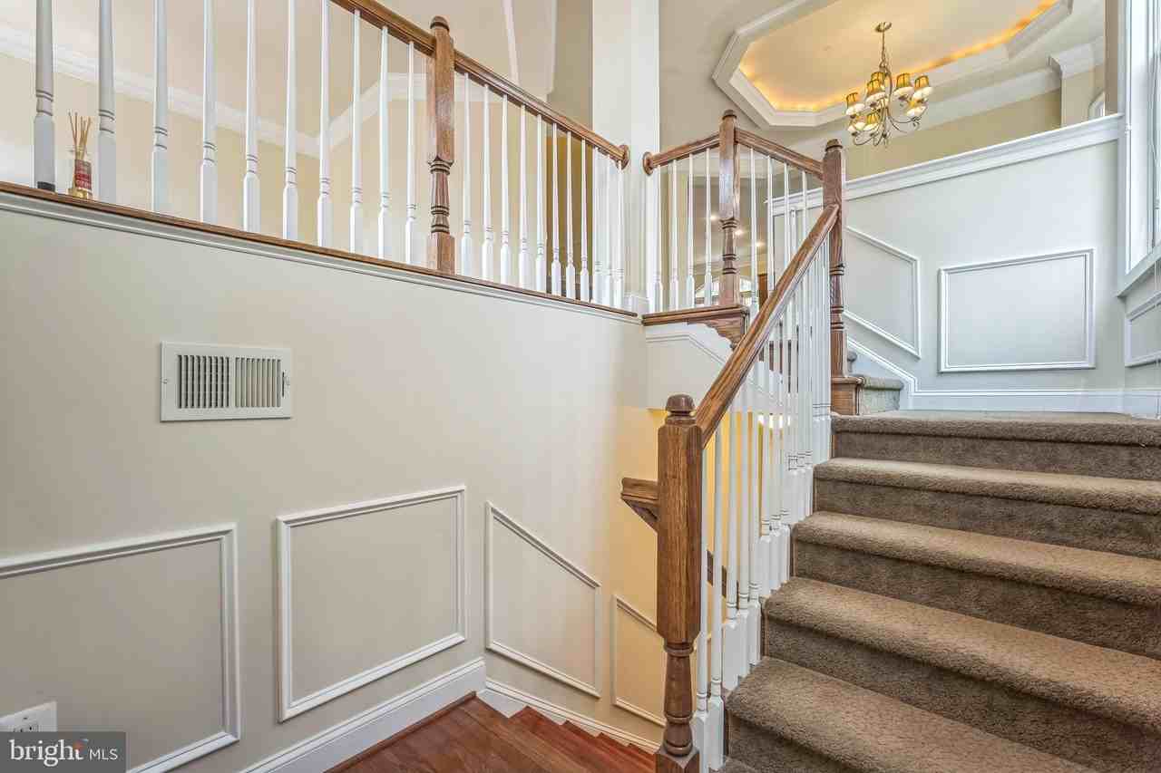 7000 Eastern Red Cedar Ln - Photo 4 of 30