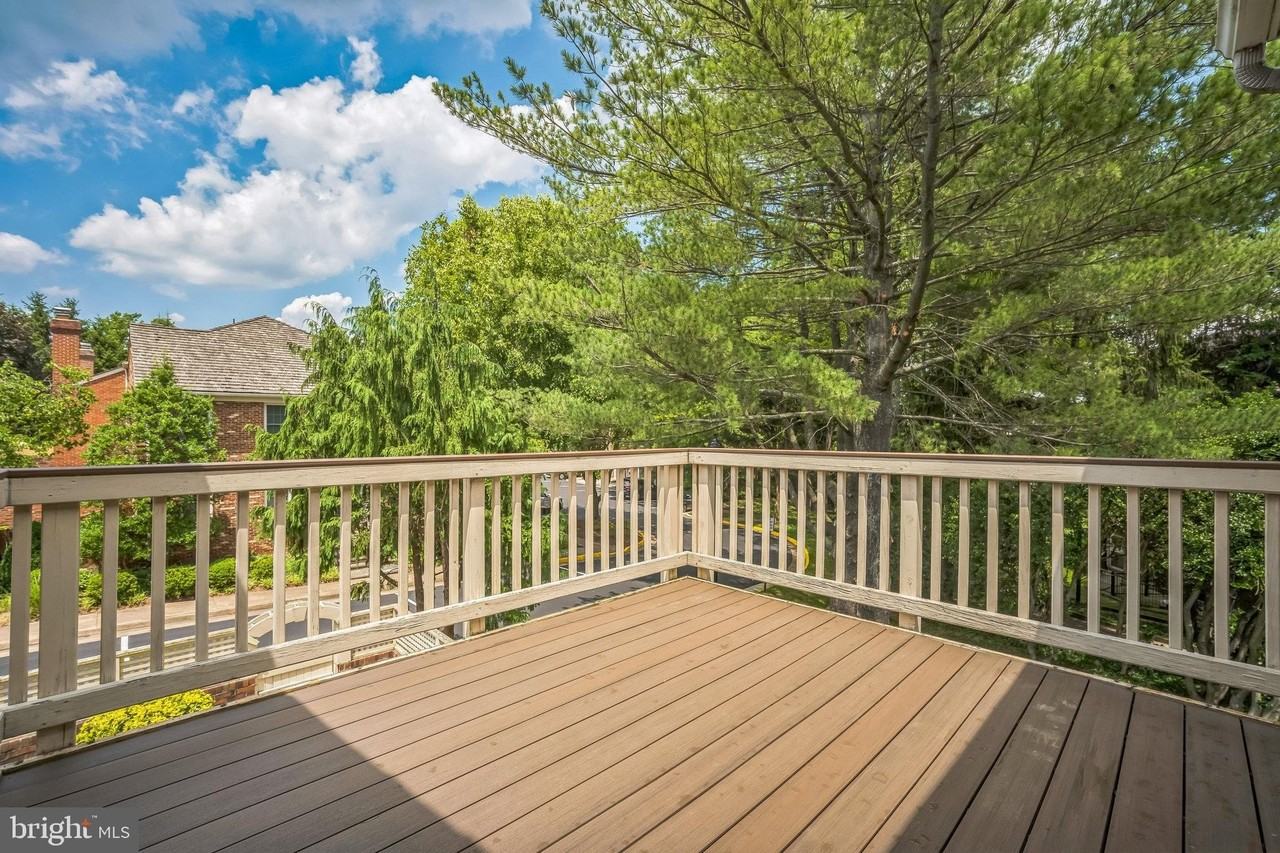7330 Lewinsville Park Ct - Photo 6 of 26