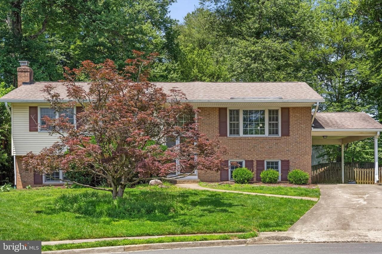 905 Carole Ct Se - Photo 2 of 31