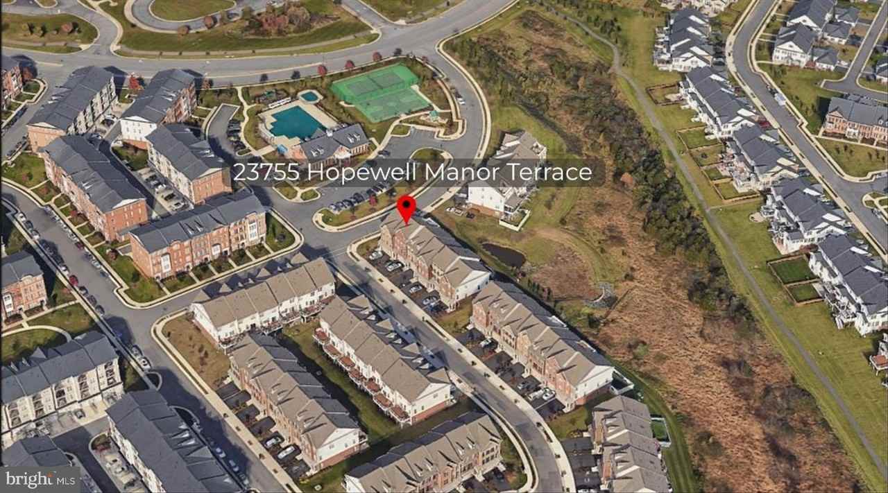 23755 Hopewell Manor Ter - Photo 2 of 50