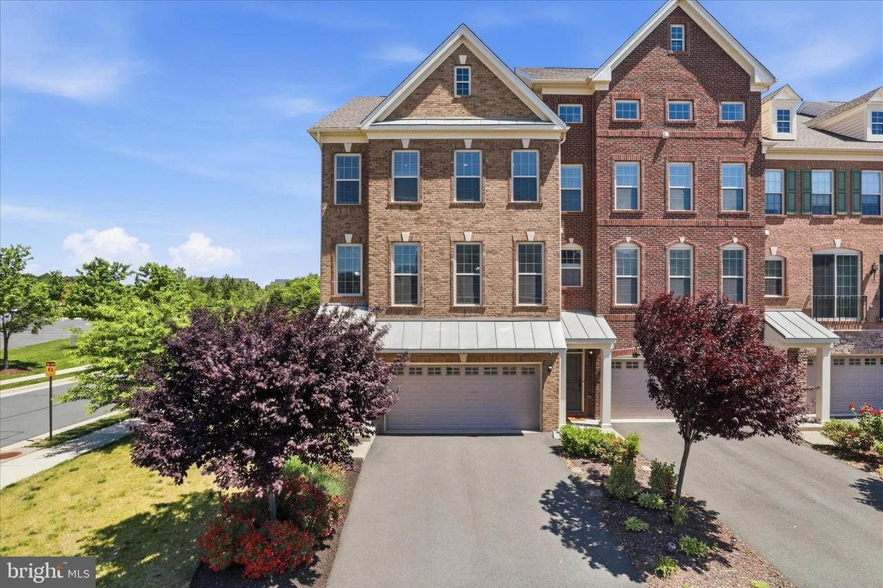 23755 Hopewell Manor Ter - Photo 4 of 50