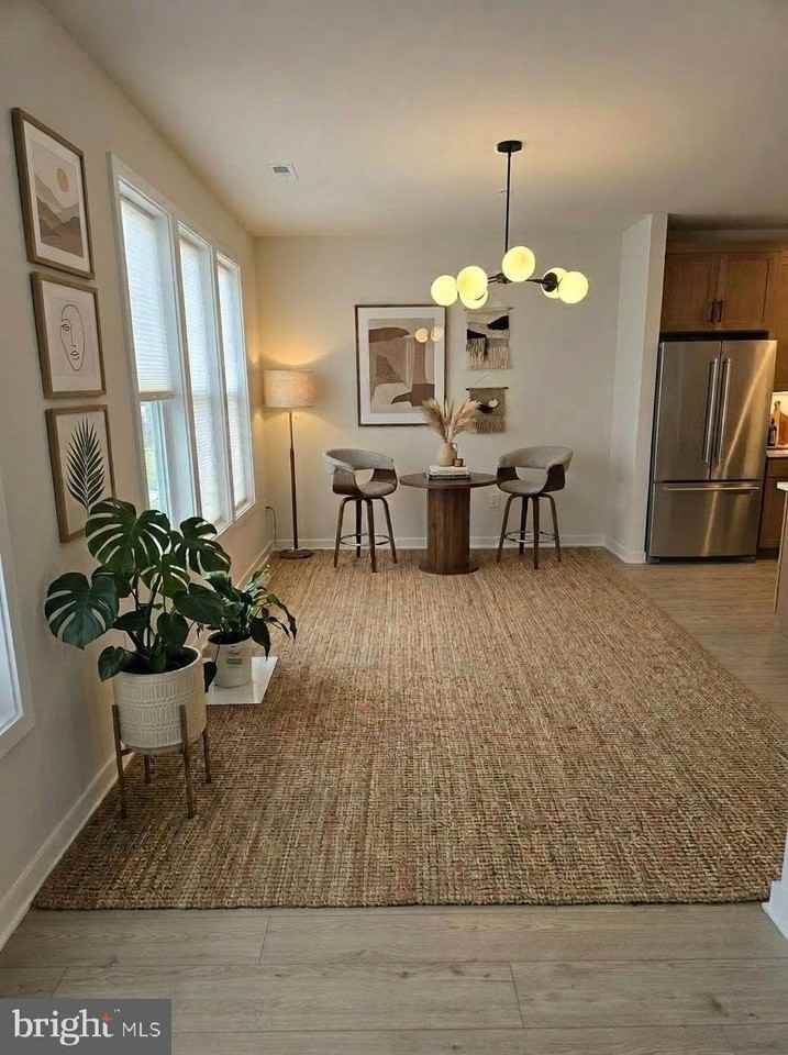 43527 Moorefield Blvd - Photo 4 of 13