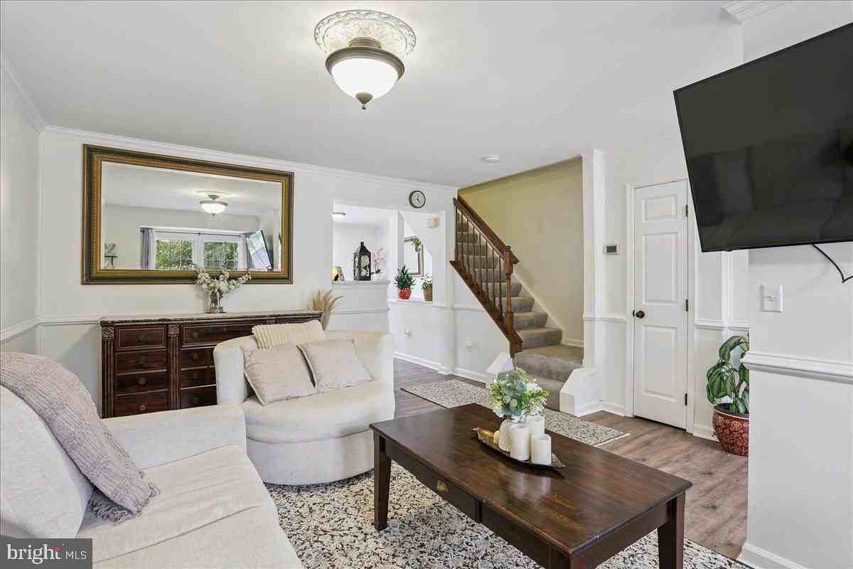 9781 Mock Orange Ct - Photo 5 of 31