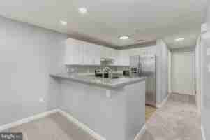 featured image of 100 Grosvenor Ln #3