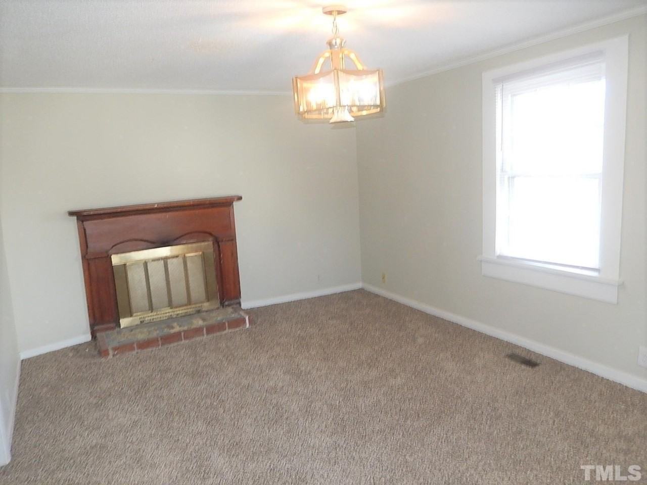 1015 Oberlin Rd - Photo 2 of 27