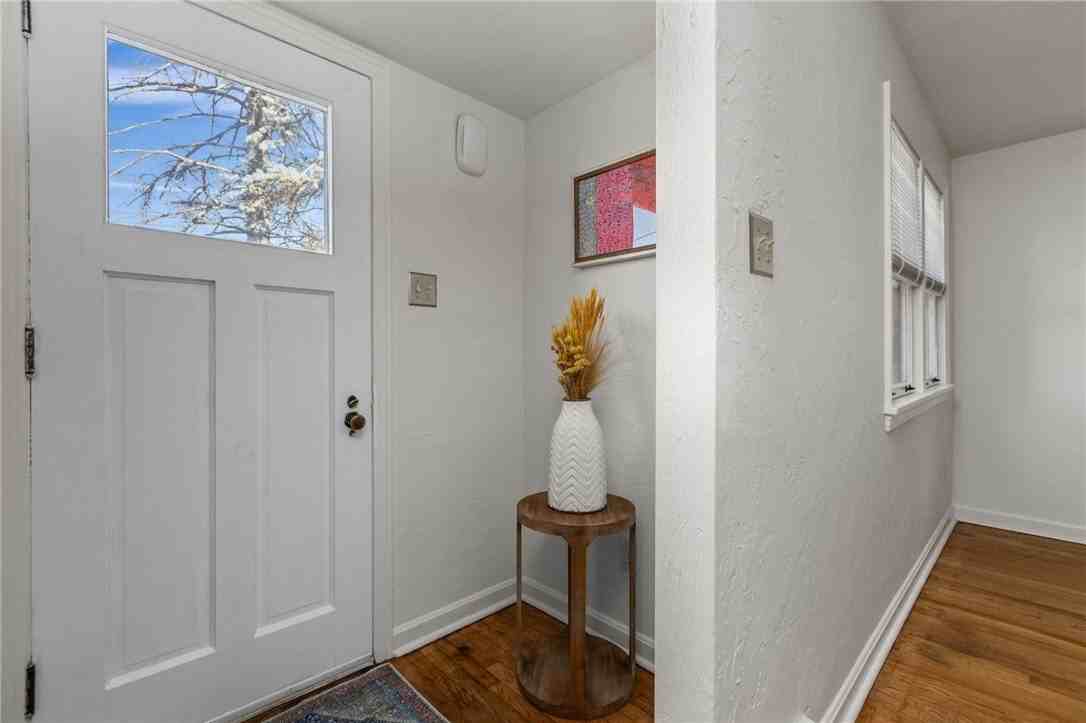 255 Gilkeson Rd - Photo 2 of 27