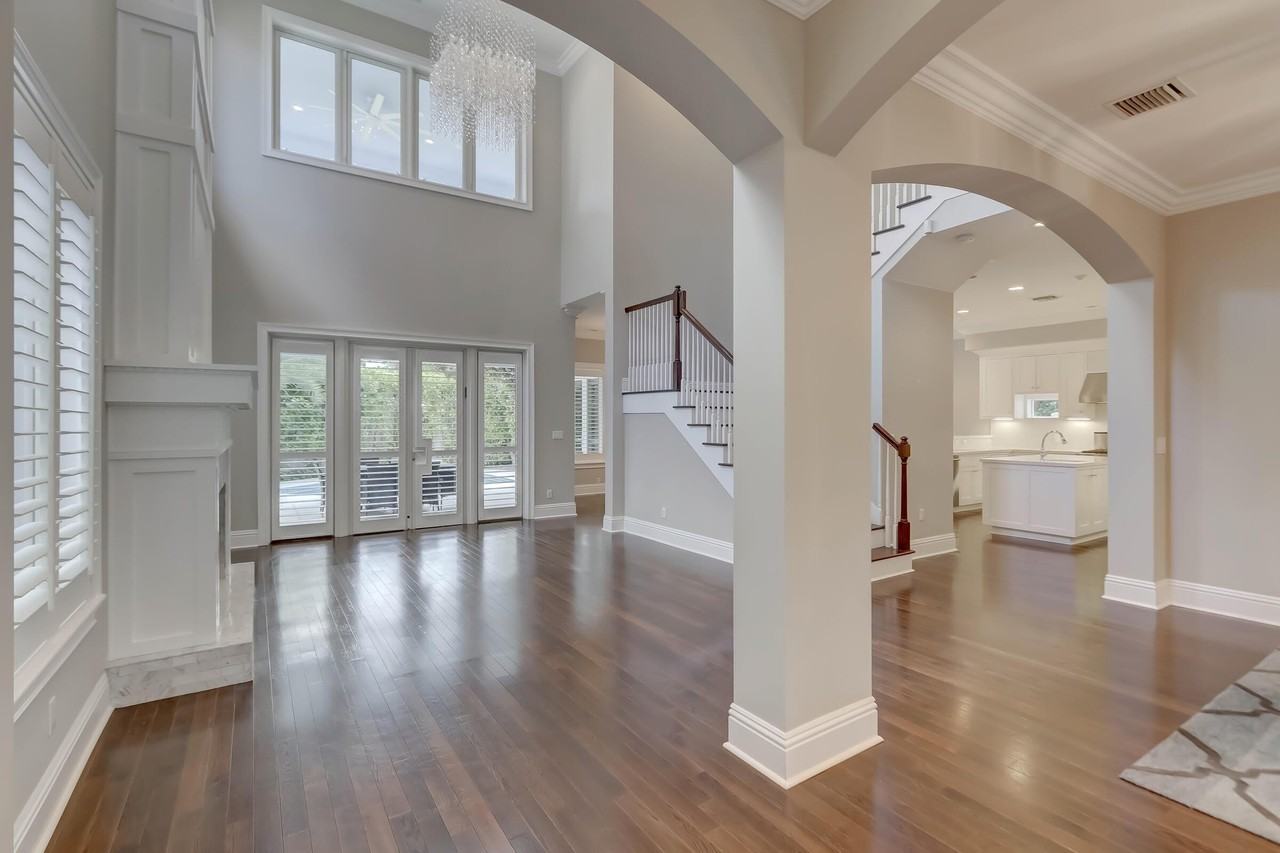 425 Ne 11th Ave - Photo 4 of 50