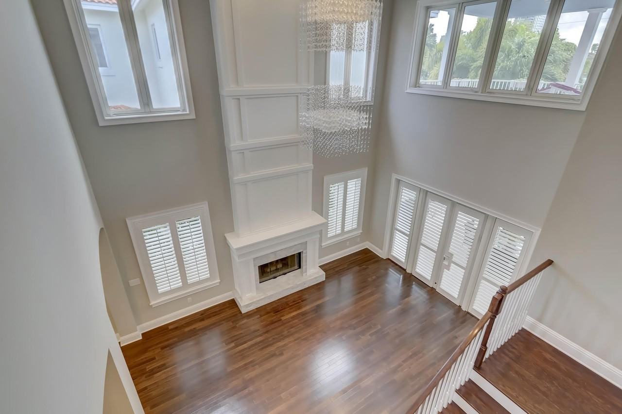 425 Ne 11th Ave - Photo 6 of 50
