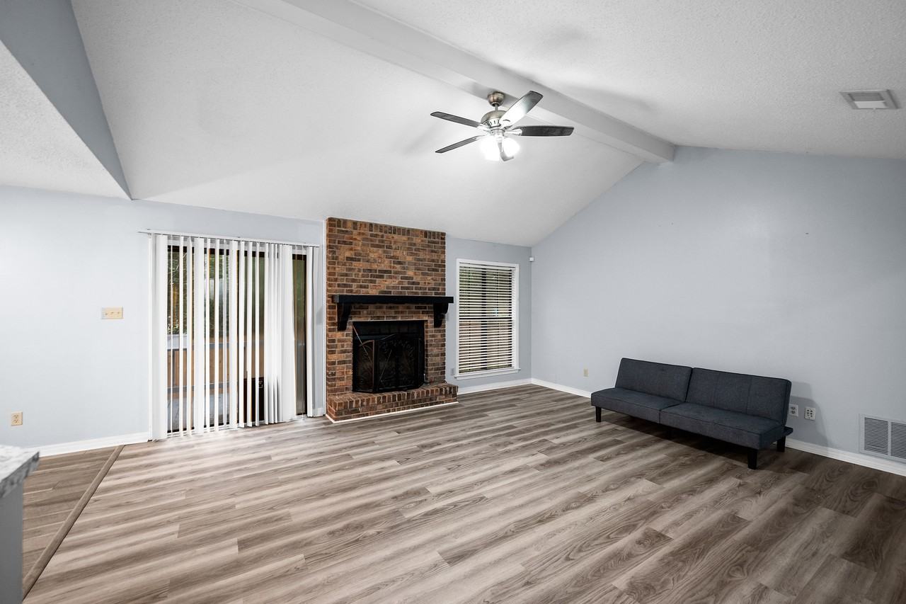 115 Donna Cir #1 - Photo 2 of 26