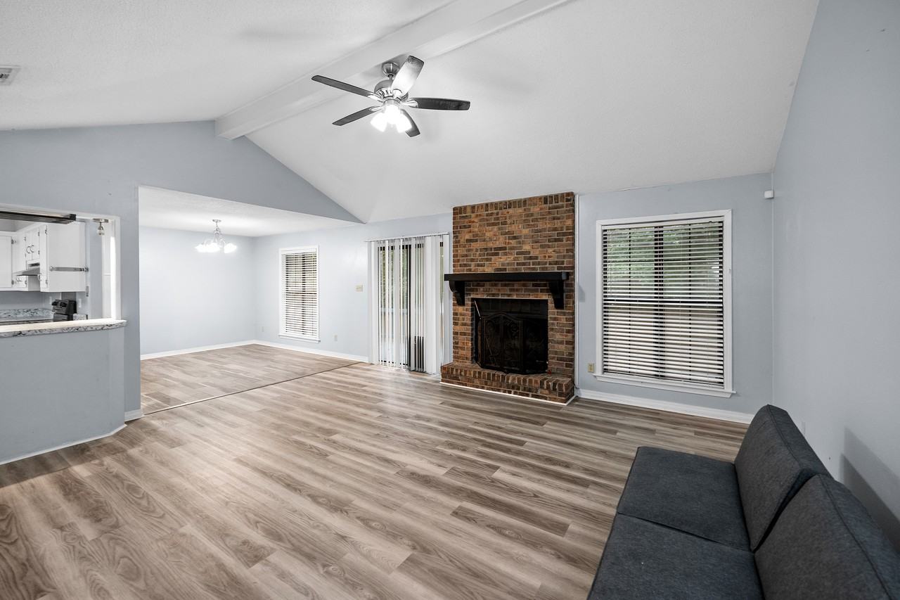 115 Donna Cir #1 - Photo 4 of 26