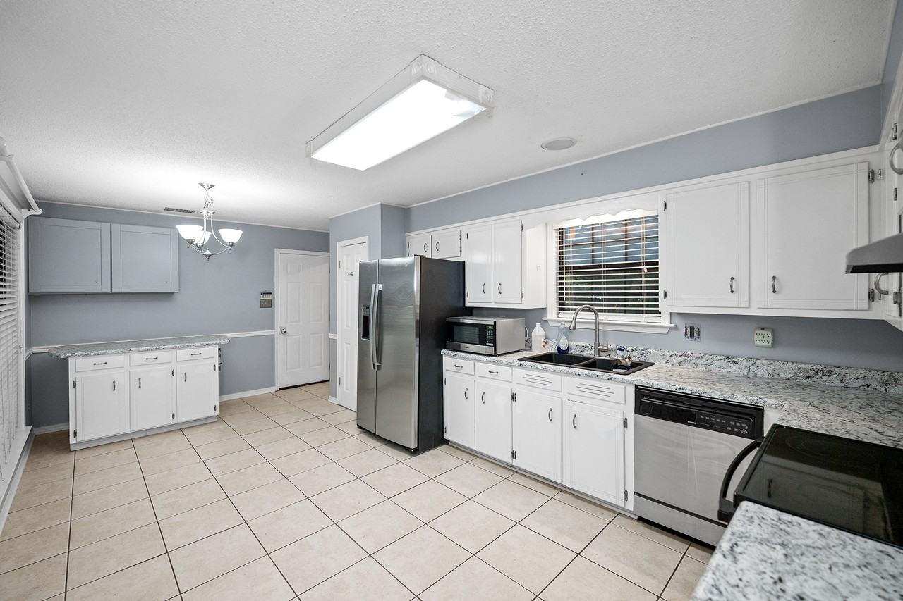 115 Donna Cir #1 - Photo 6 of 26