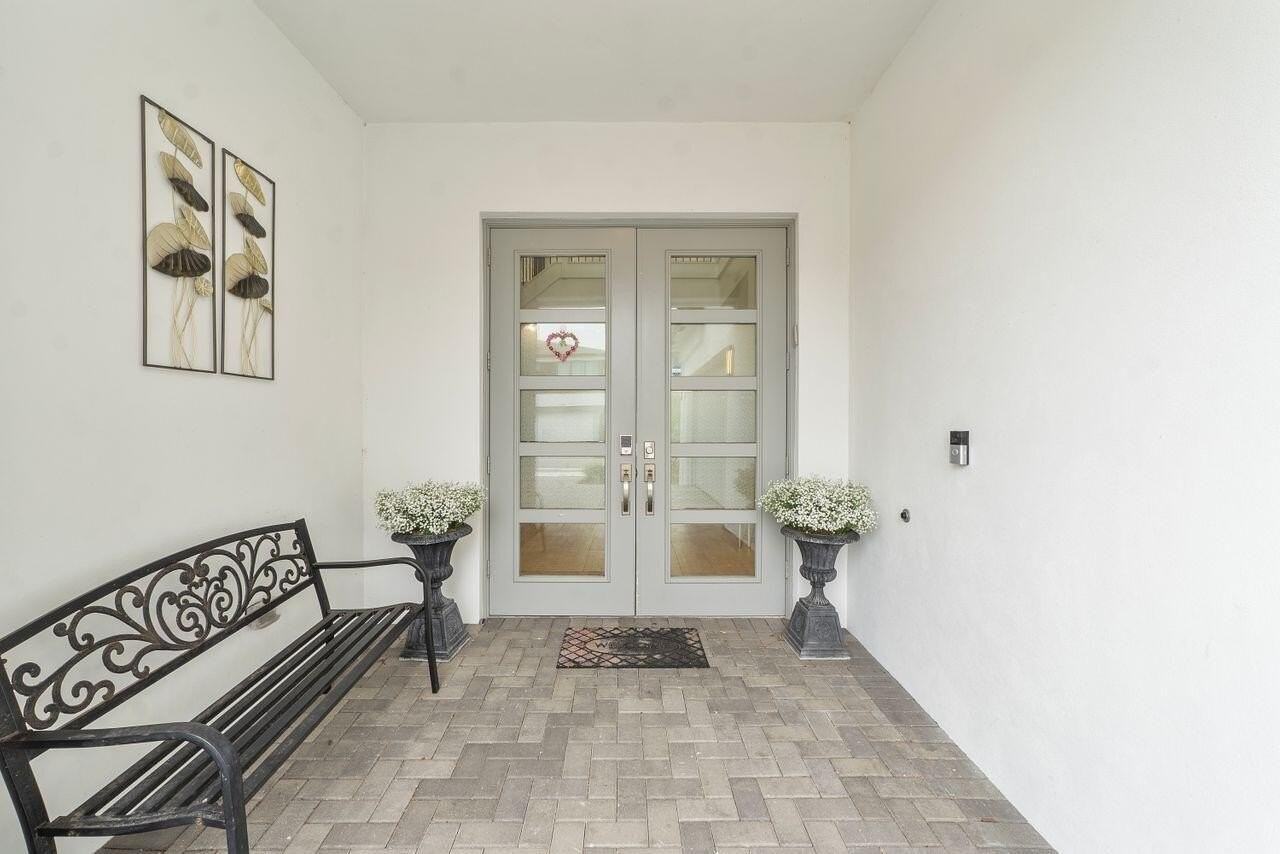 17057 Watersprite Lakes Rd - Photo 4 of 50