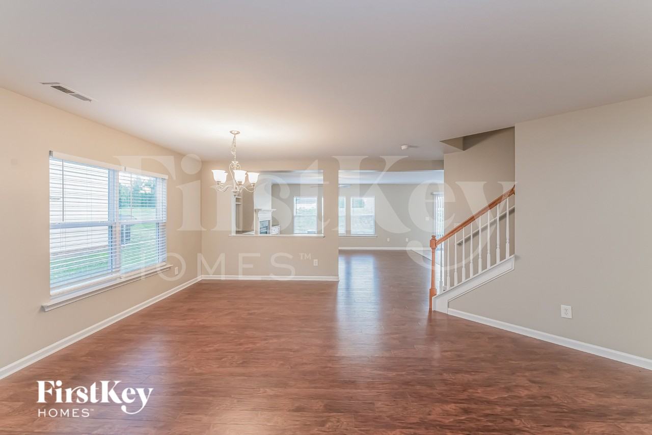 634 Conover Rd - Photo 2 of 19