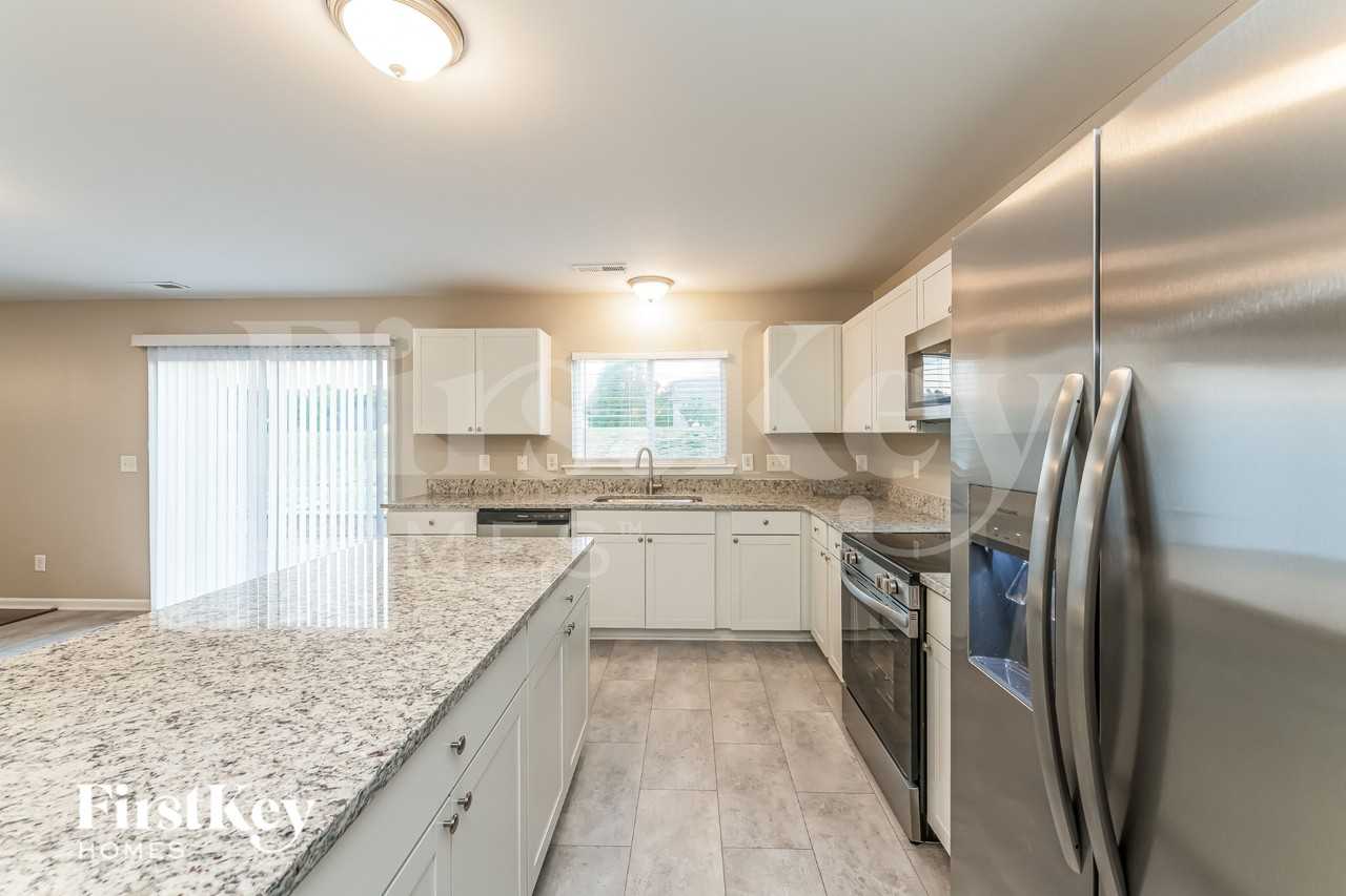 634 Conover Rd - Photo 6 of 19