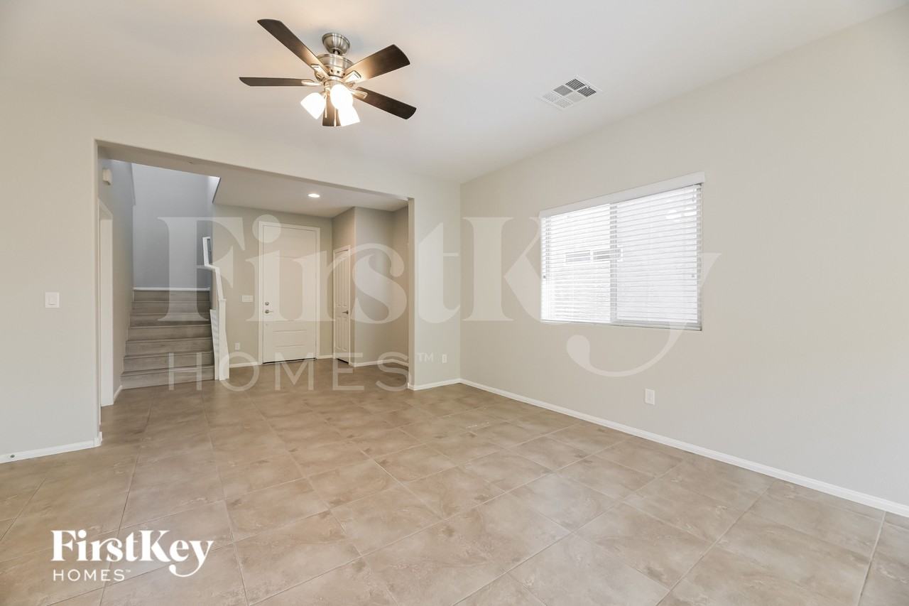 1417 Evans Canyon St - Photo 3 of 19