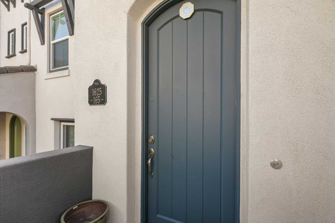 1625 Filaree Dr #165 - Photo 6 of 32