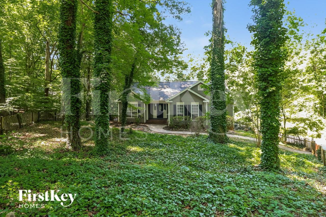 7815 Pinetuck Ln