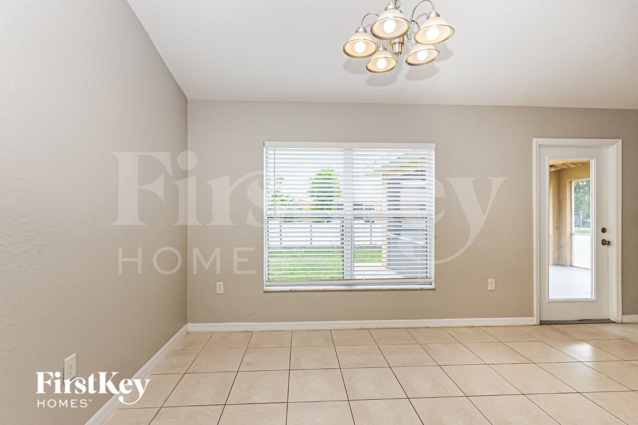 414 Willowbrook Dr - Photo 4 of 19